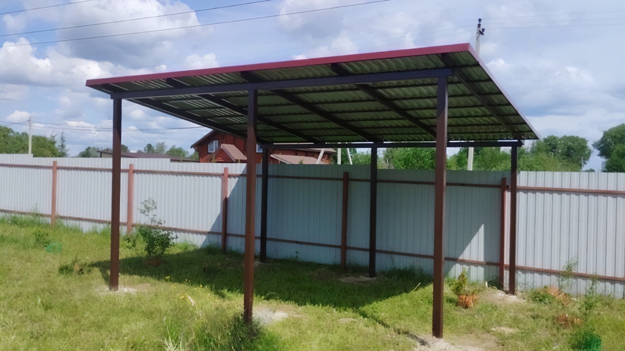 Односкатный навес для дачи с кровлей и профнастила Односкатный навес для дачи с кровлей и профнастила